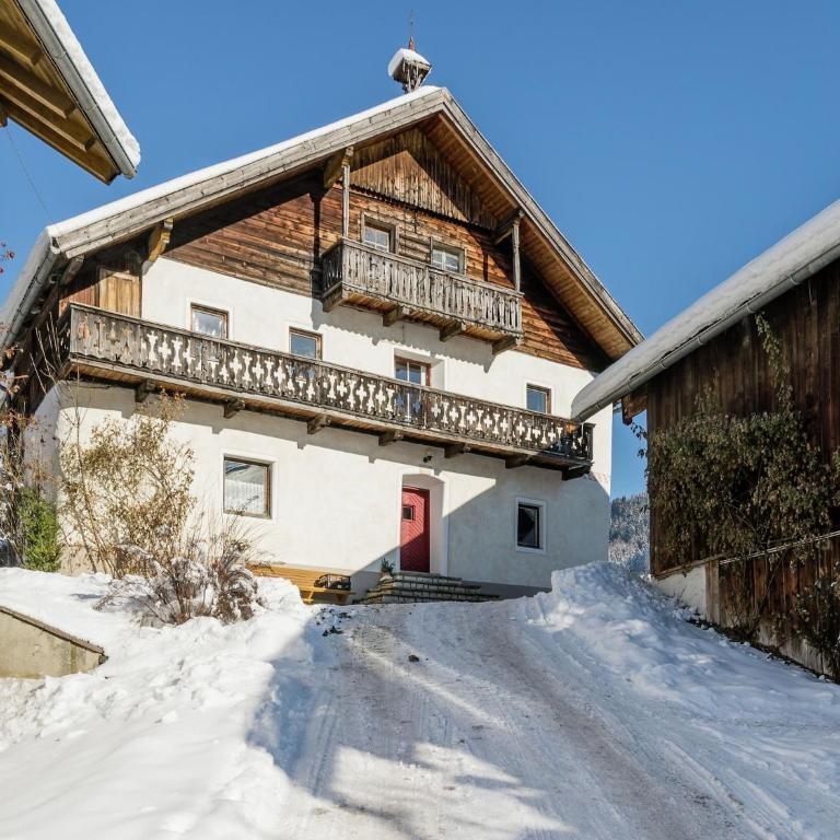 Farmhouse in St Johann im Pongau with Sauna - Ferienhaus mit 4 Zimmern - 1