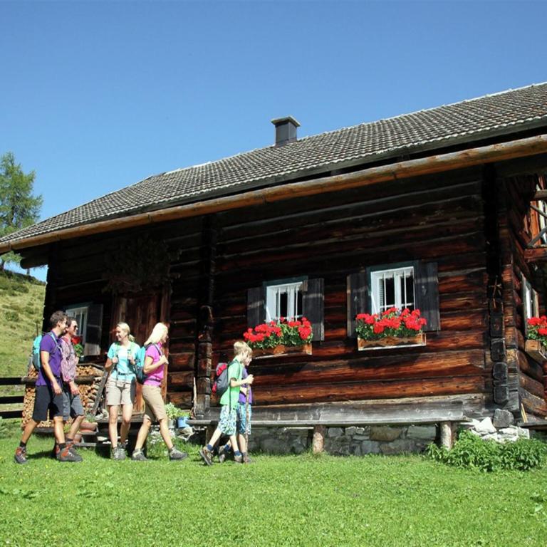 Apartment in Flachau near Ski Slopes - Three-Bedroom Apartment - 9