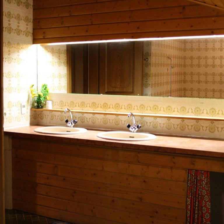 Apartment in Flachau near Ski Slopes - Three-Bedroom Apartment - 6