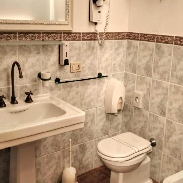Holiday Home near Assisi with Pool - Two-Bedroom Holiday Home - 8