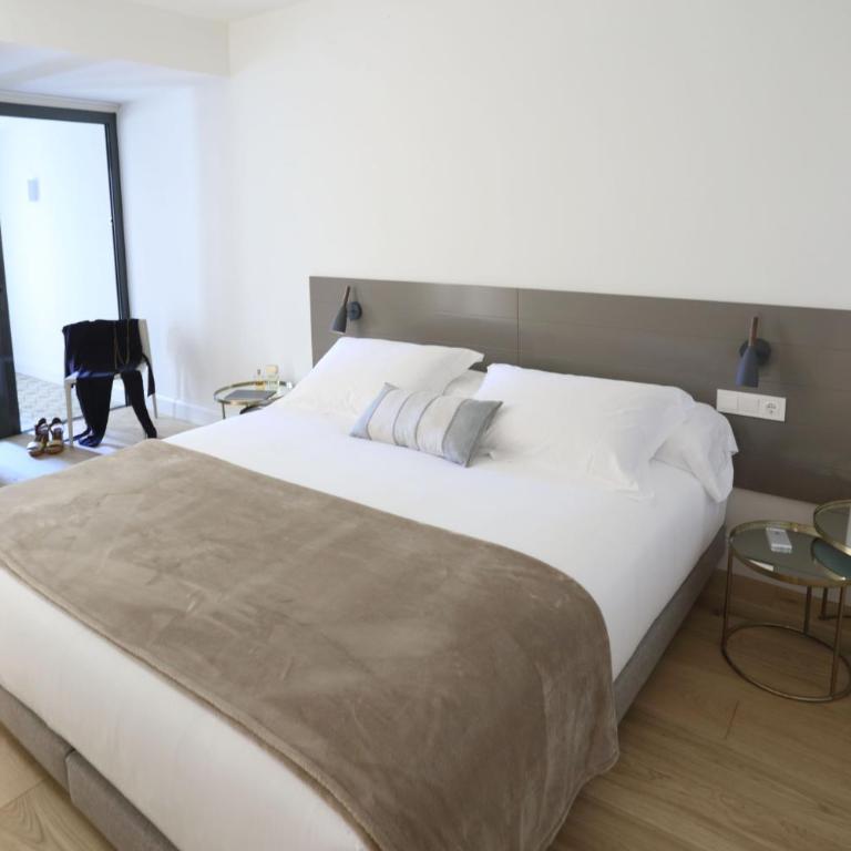 Apartaments Plaça Del Vi - Apartamento Deluxe - 10