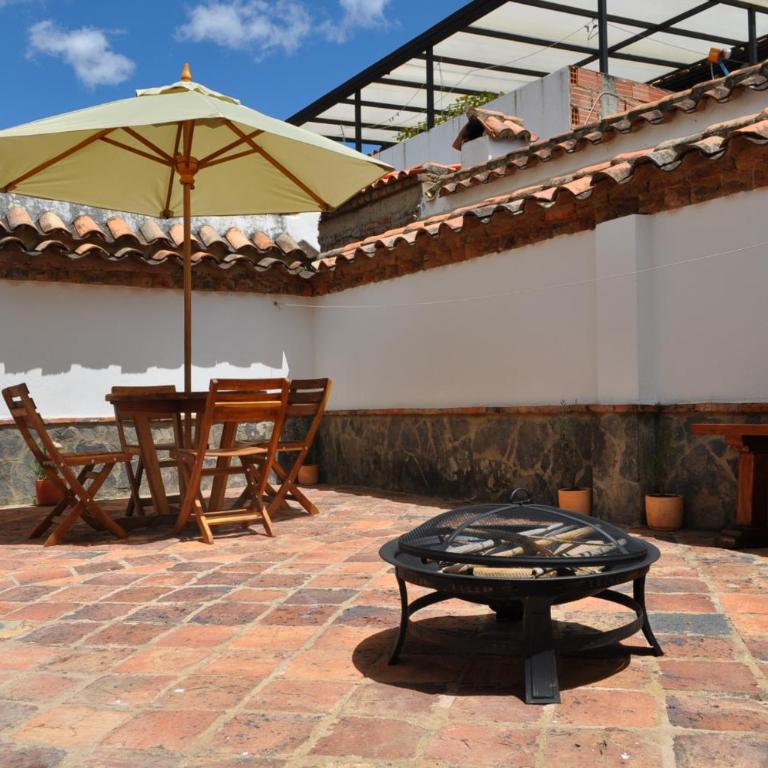 Casa Rosita Cerca a Plaza Mayor - Five-Bedroom House - 2