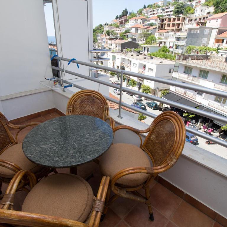 Apartments Kaludjerovic - Studio sa Balkonom (Odrasle Osobe 2+2) - 1