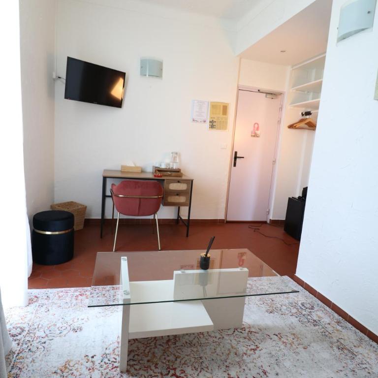 La Villa Roseraie , Hôtel Familial OUVERT TOUTE L'ANNEE - Suite Standard - 8