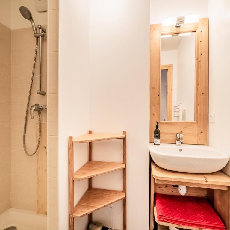 FLORIMONT 8: joli 2 chambres proche centre au calme - Apartment - 3
