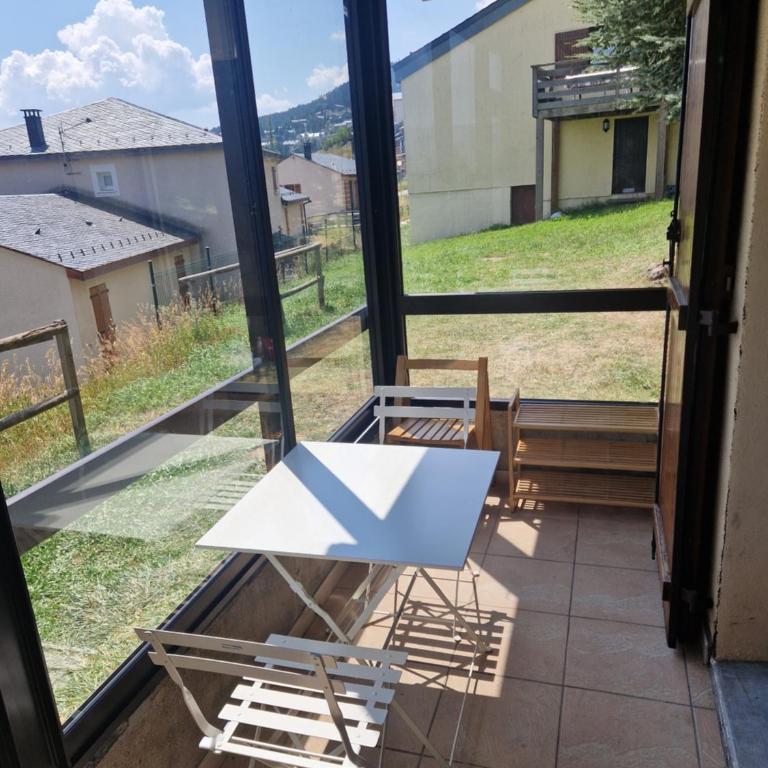 T2 vue sur lac, proche du centre ville - Apartment mit 2 Schlafzimmern - 6