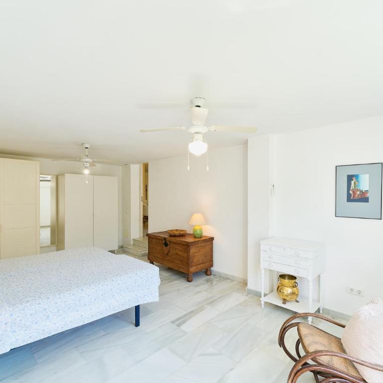Marbella Lunamar Jardín 4Hab - Four-Bedroom Apartment - 18