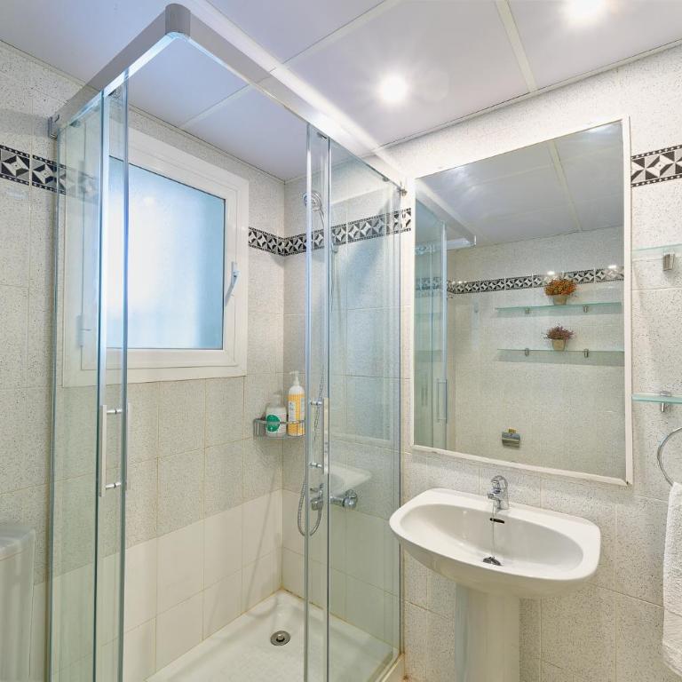 Marbella Lunamar Jardín 4Hab - Four-Bedroom Apartment - 3
