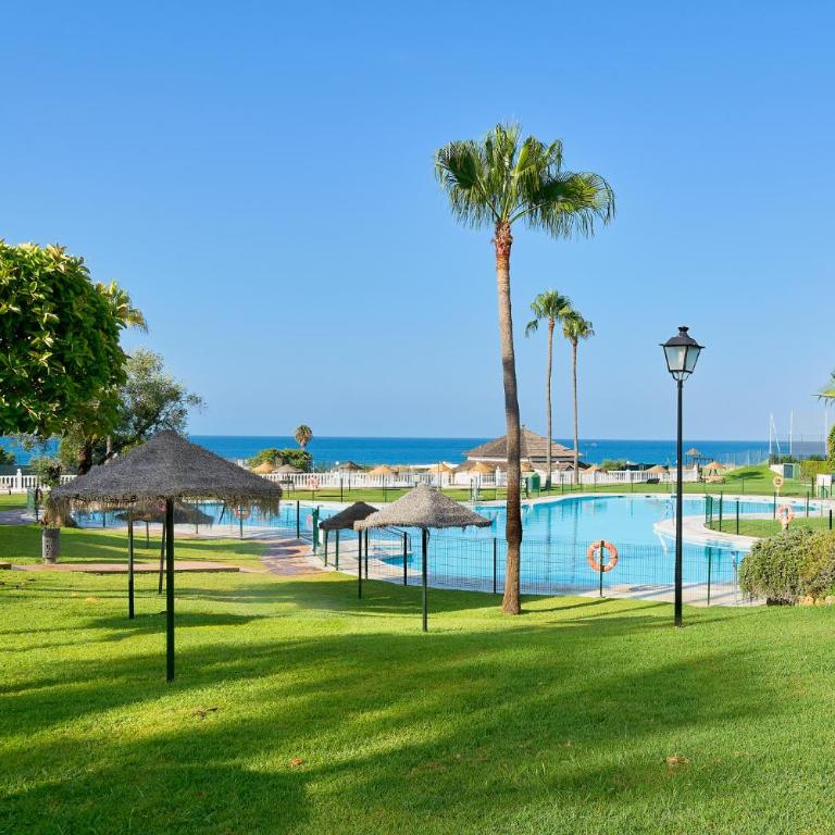 Marbella Lunamar Jardín 4Hab - Four-Bedroom Apartment - 1