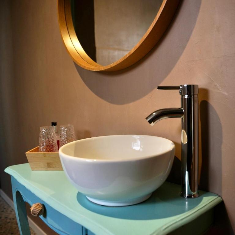 Hotel de France - Chambre Quadruple avec Baignoire - 2