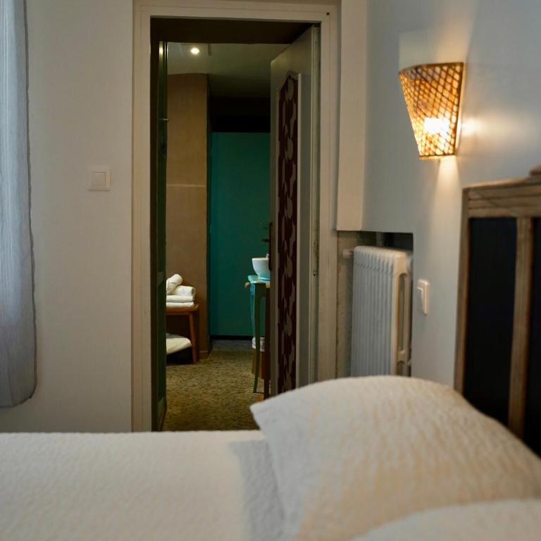 Hotel de France - Chambre Quadruple avec Baignoire - 4