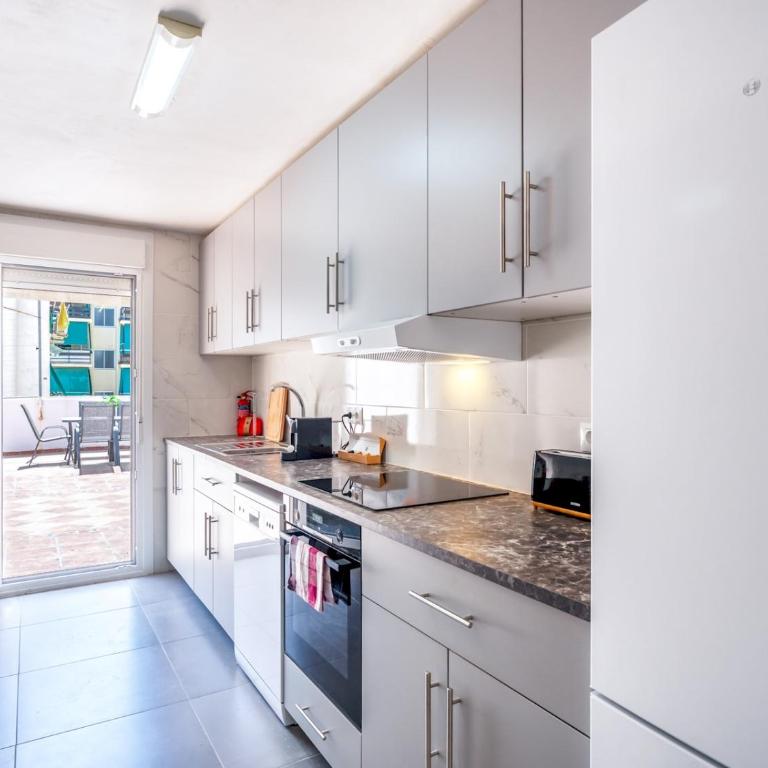 2-Bed in Heart of Los Boliches Pass the Keys - Apartamento de 2 dormitorios - 9