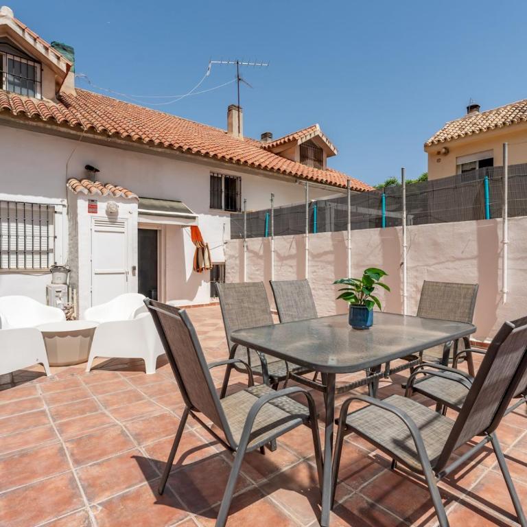 2-Bed in Heart of Los Boliches Pass the Keys - Apartamento de 2 dormitorios - 17