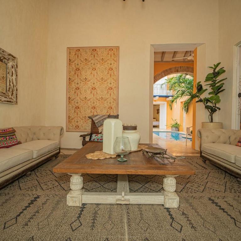 Niña Maria pool House Plaza San Diego, Downtown! - Three-Bedroom House - 8