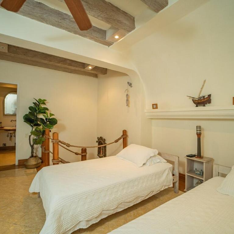 Niña Maria pool House Plaza San Diego, Downtown! - Three-Bedroom House - 27