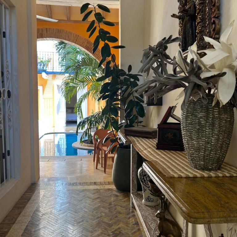Niña Maria pool House Plaza San Diego, Downtown! - Three-Bedroom House - 5
