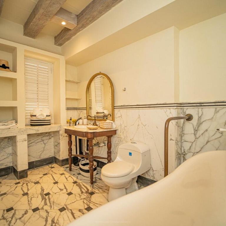 Niña Maria pool House Plaza San Diego, Downtown! - Three-Bedroom House - 44