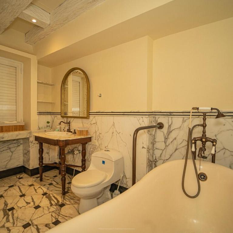 Niña Maria pool House Plaza San Diego, Downtown! - Three-Bedroom House - 23