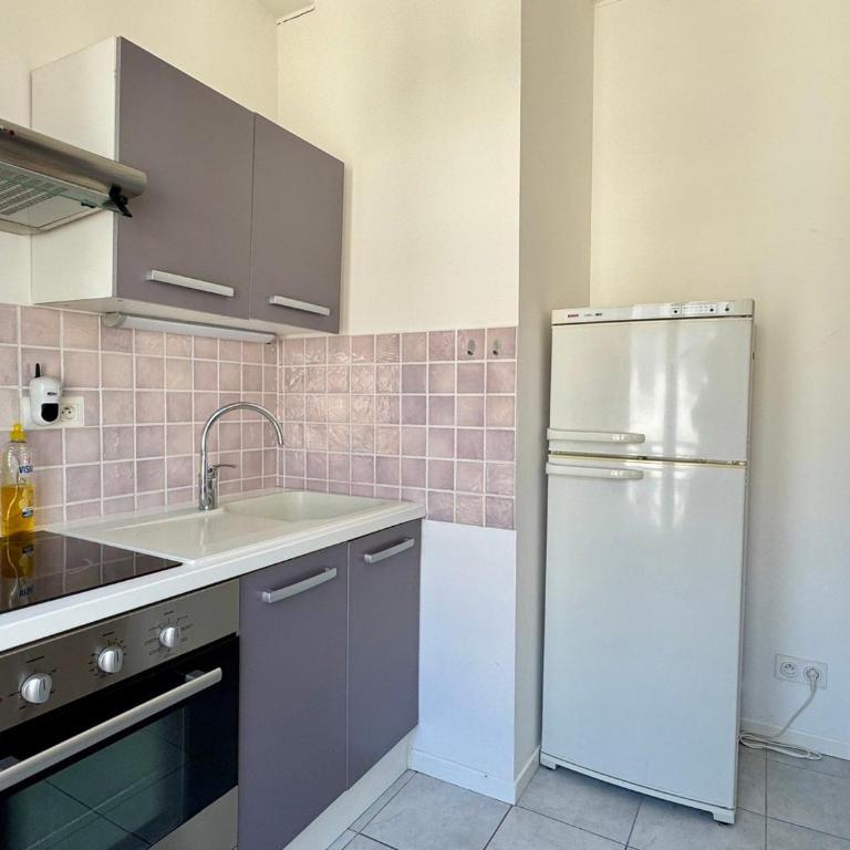 T1 lumineux, centre-ville avec WiFi et parking - FR-1-555-43 - Studio - 12