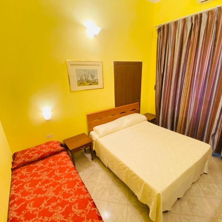 Roma Guest House - Camera Tripla Budget - 1