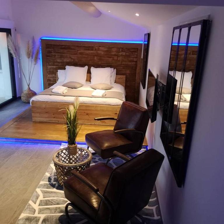 Cocon D'amour En Luberon - Chambre Spa a proximite de l'Isle sur la Sorgue - Chambre Lit King-Size avec Baignoire Spa - 8