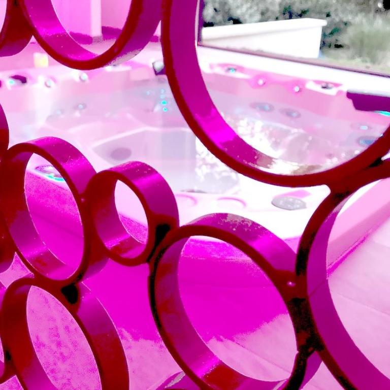 Cocon D'amour En Luberon - Chambre Spa a proximite de l'Isle sur la Sorgue - Chambre Lit King-Size avec Baignoire Spa - 3