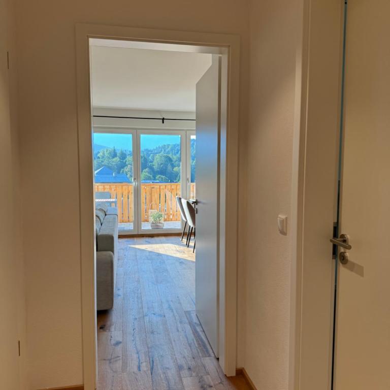 Neubau, Bergpanorama, gute Lage, Tiefgarage - Apartment mit 2 Schlafzimmern - 28