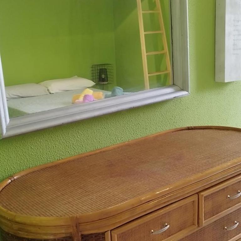 Casa Mamre - Habitación Triple Básica con baño compartido - 1