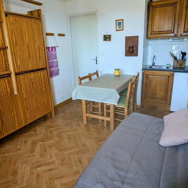 Studio fonctionnel au pied des pistes avec balcon - Appartement 1 Chambre - 12
