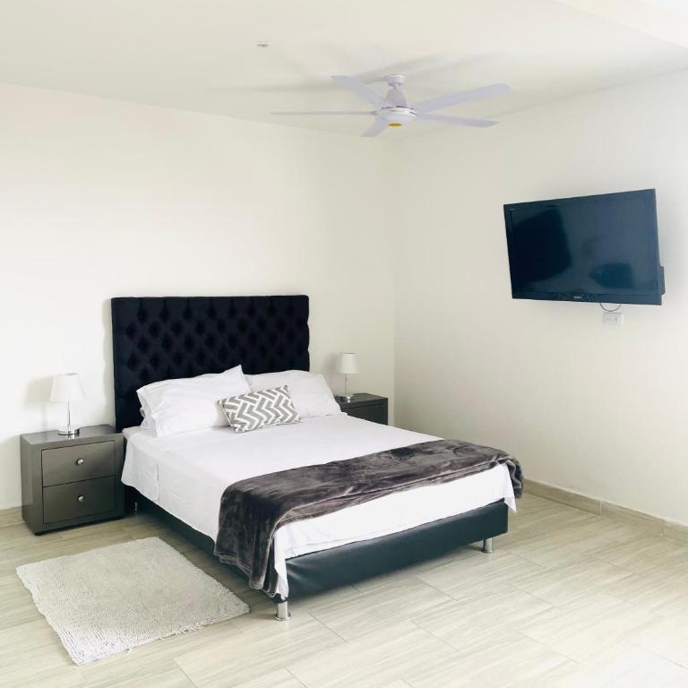 APARTAESTUDIOS INDEPENDIENTES CASA MIRAFLORES g - One-Bedroom Apartment - 1