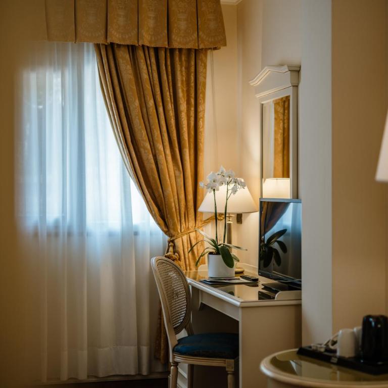 Hotel Savoy Palace - Camera Matrimoniale Classic - 3