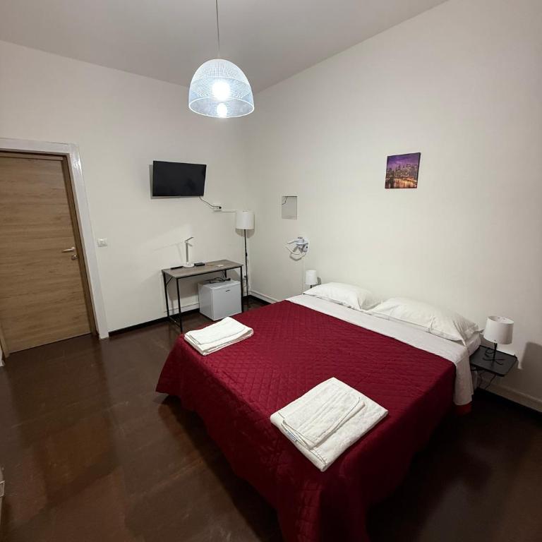 Sc Residence Parma - Camera Matrimoniale Standard con Bagno in Comune - 1