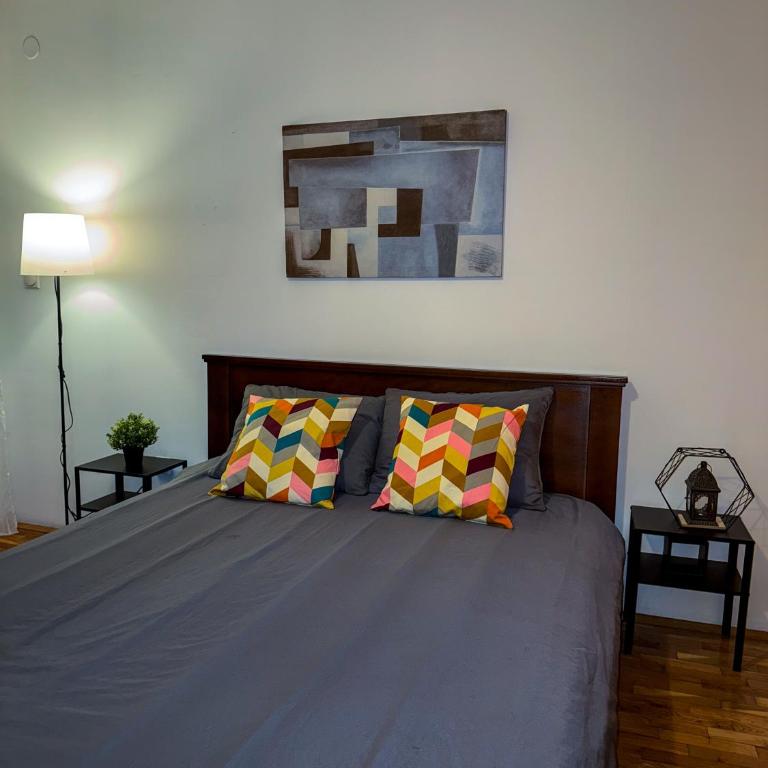 Yugo & Slavija - Deluxe One-Bedroom Apartment with City View - 27