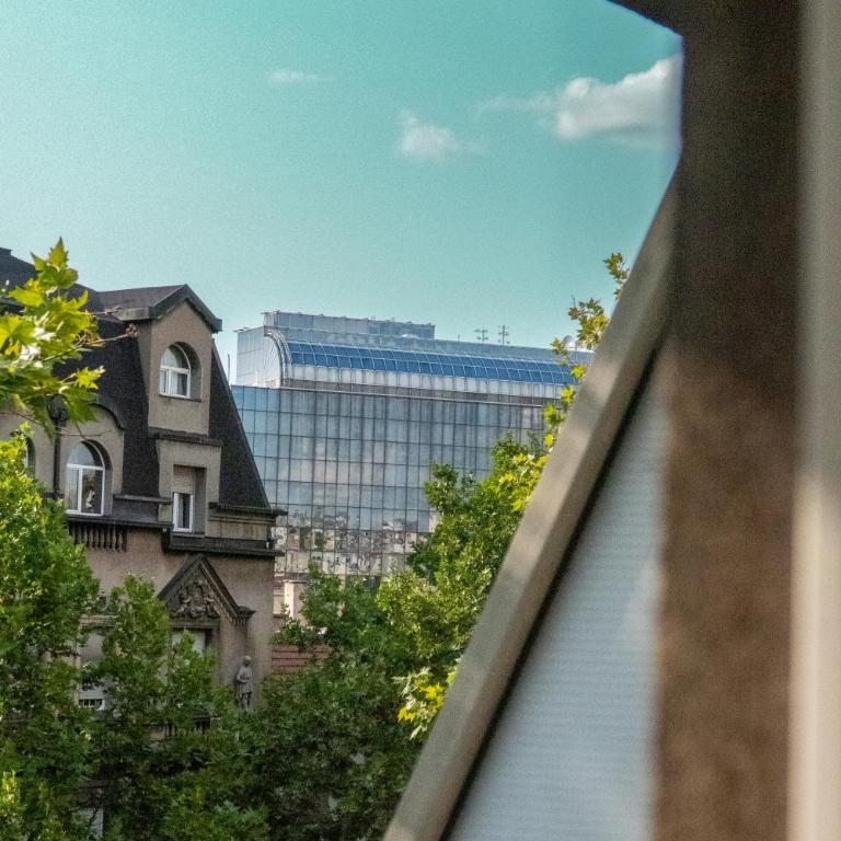 Yugo & Slavija - Deluxe One-Bedroom Apartment with City View - 15
