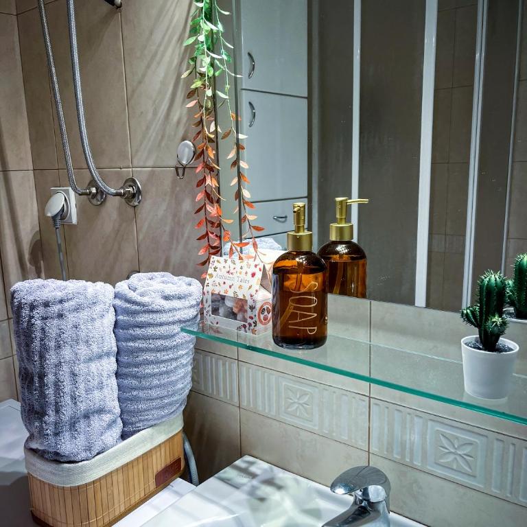 Yugo & Slavija - Deluxe One-Bedroom Apartment with City View - 42