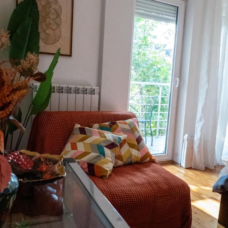 Yugo & Slavija - Deluxe One-Bedroom Apartment with City View - 47