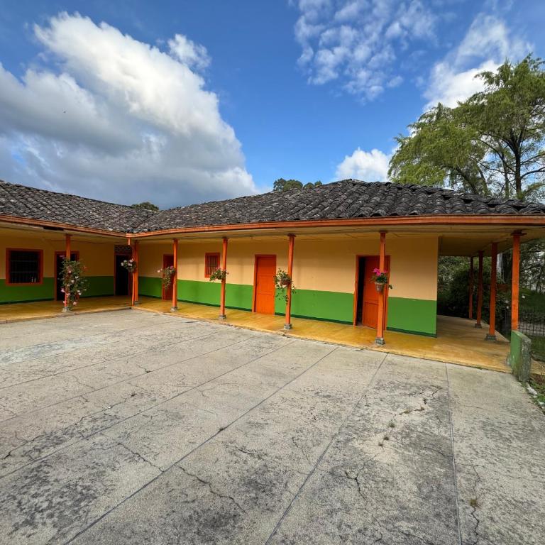 Casa de campo a 5 minutos from Sonsón - Casa de 3 dormitorios - 1