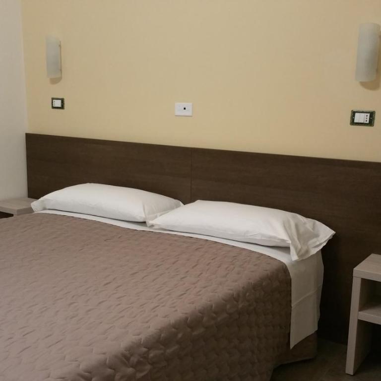 Hotel Tommaseo - Double or Twin Room - 7