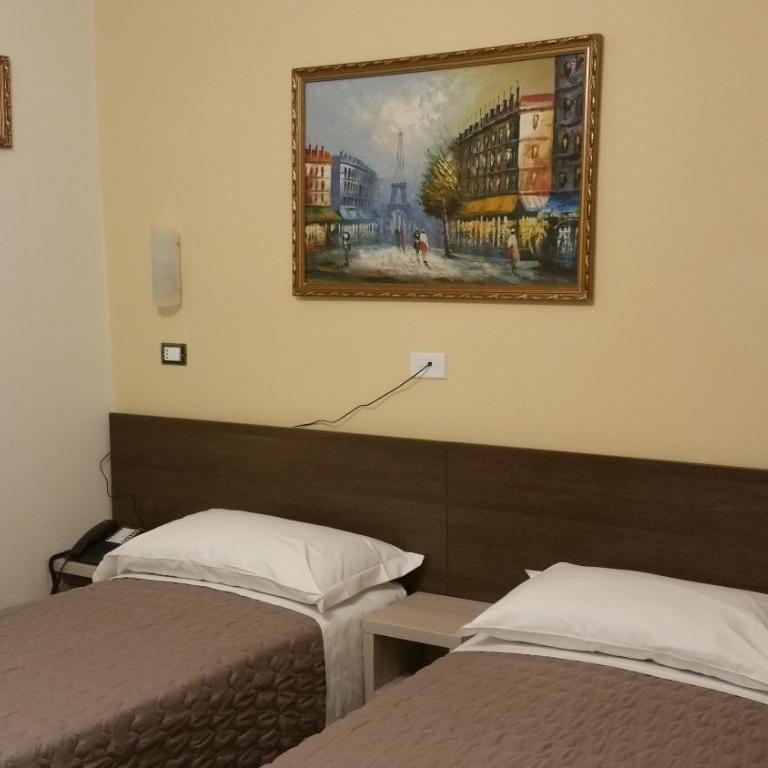 Hotel Tommaseo - Double or Twin Room - 10