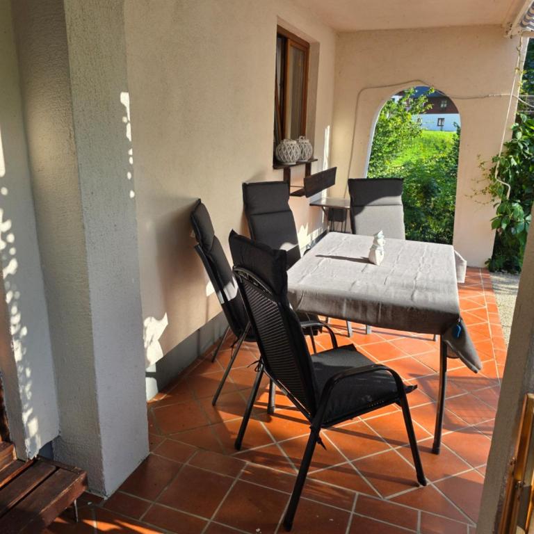 FAMILIE BRANDT - Apartment mit 1 Schlafzimmer - 2