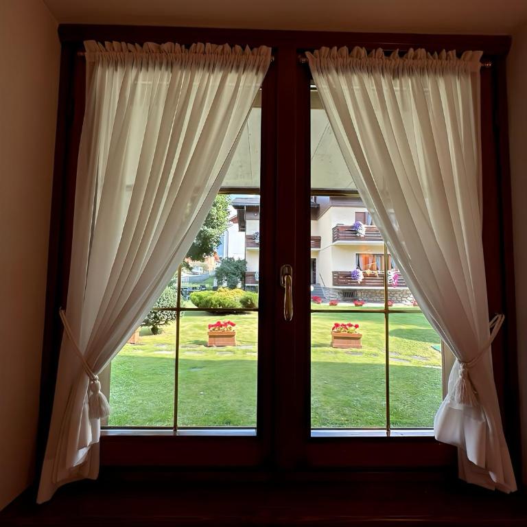 Bormio Alps Chalet - Appartamento con 2 Camere da Letto e Vista Giardino - 38