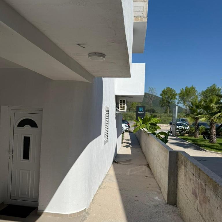 Apartments Kristina Jaz Budva - Family Suite - 1