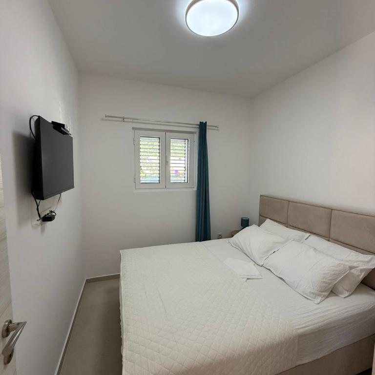 Apartments Kristina Jaz Budva - Family Suite - 3