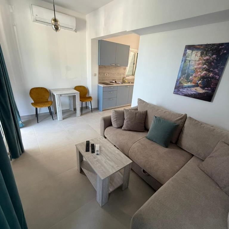 Apartments Kristina Jaz Budva - Family Suite - 9