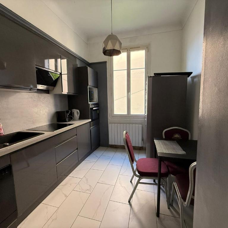 Charming house near Center Nice with new air conditioner - Apartamento de 3 dormitorios - 4