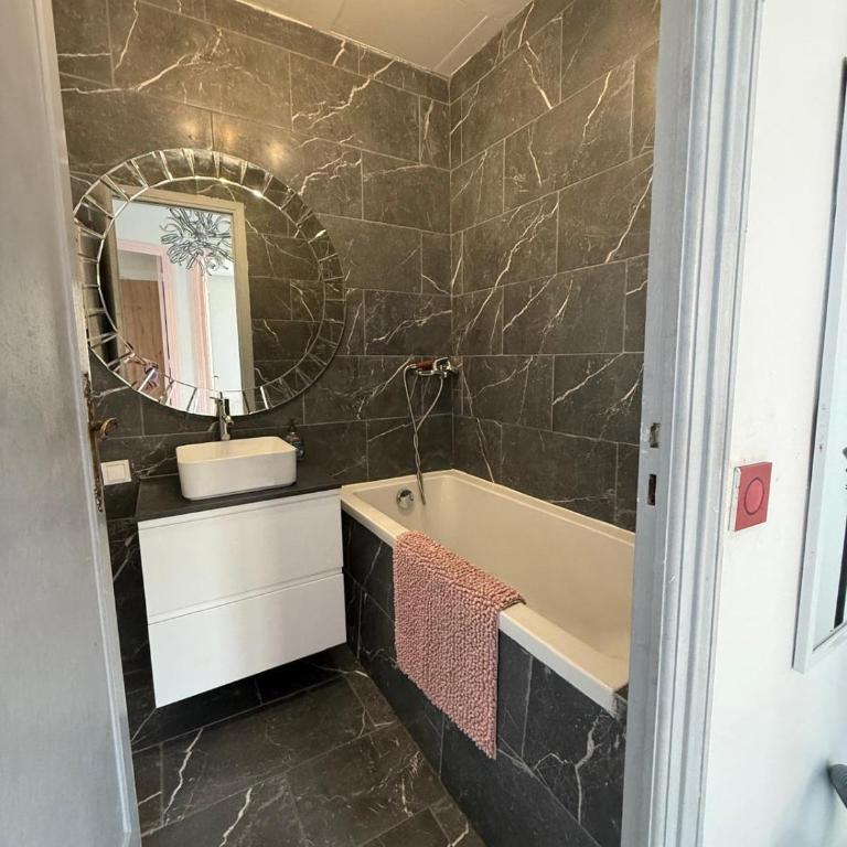 Charming house near Center Nice with new air conditioner - Apartamento de 3 dormitorios - 9