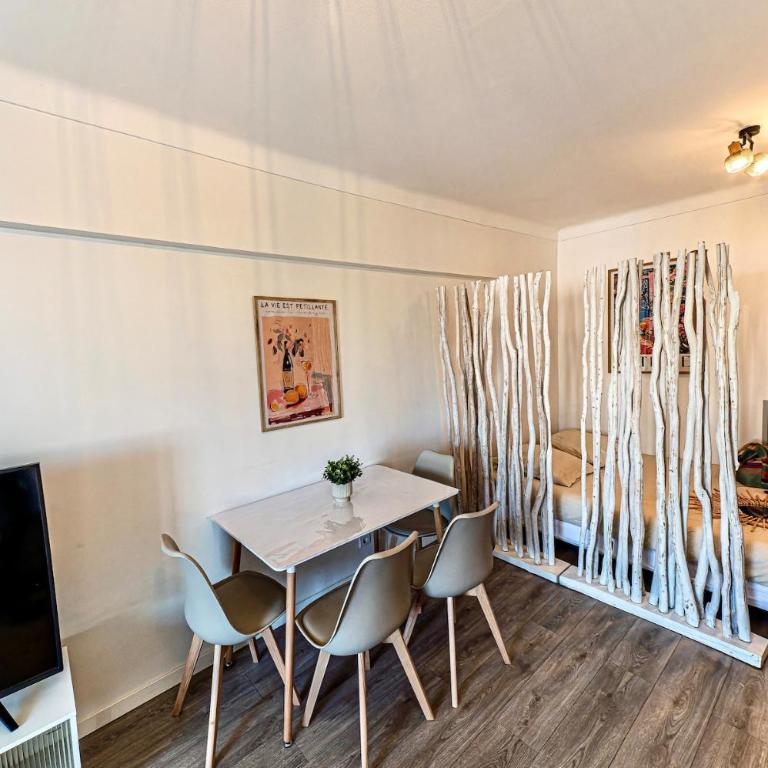 Studio rénové à deux pas de la mer et commerces - Estudio - 2