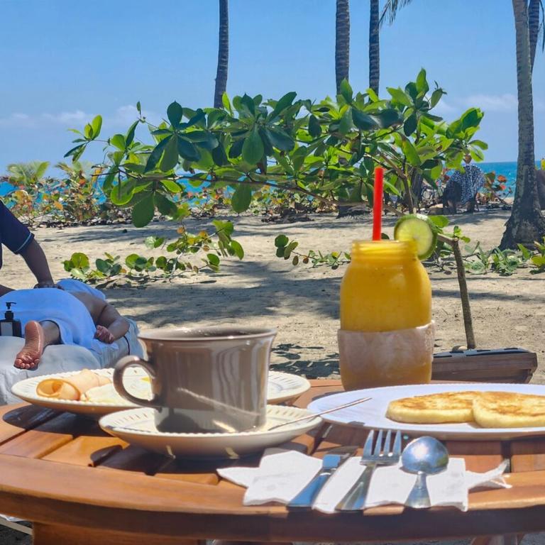 Suite Premium con jacuzzi y playa cerca al Tayrona - Suite con vistas al mar - 4