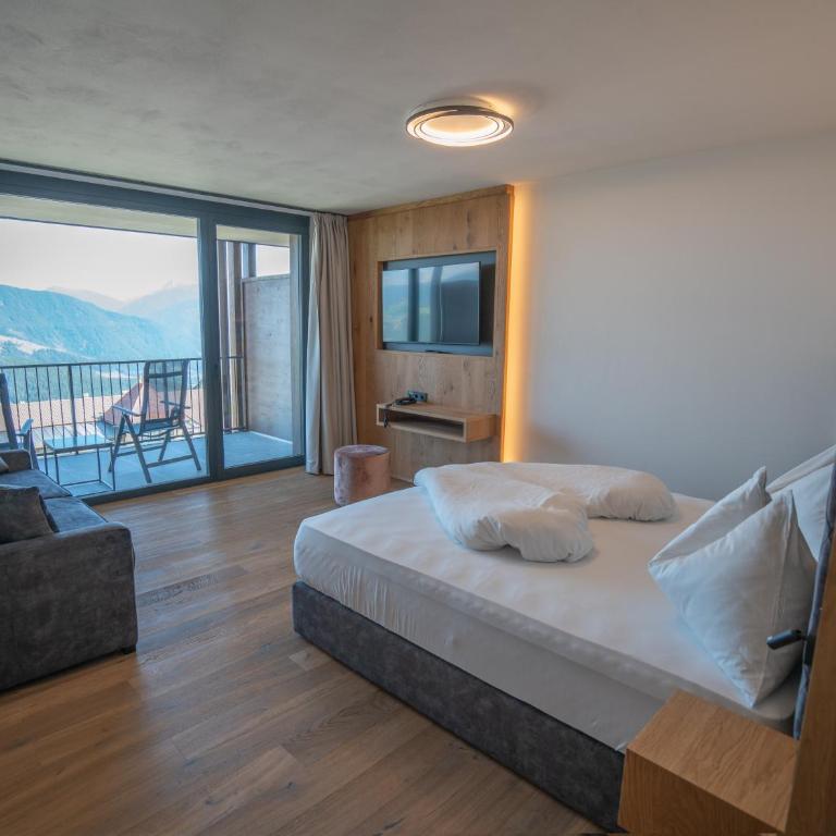 Hotel Purvita - Ski In Ski Out - Infinity Pool - Deluxe Suite - 2