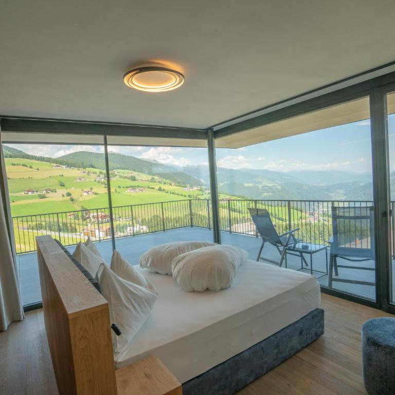 Hotel Purvita - Ski In Ski Out - Infinity Pool - Deluxe Suite - 1